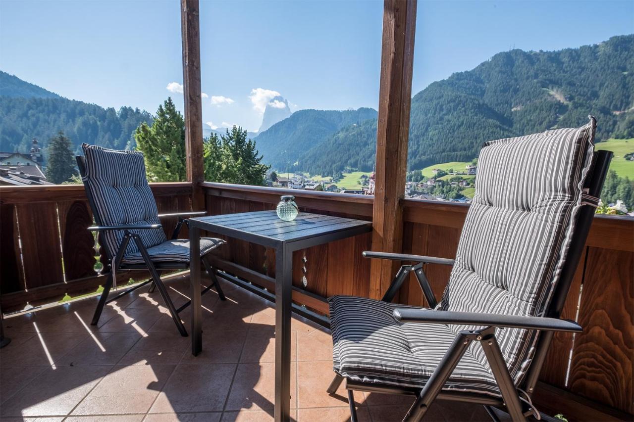 Garni Alba Bed & Breakfast St. Ulrich in Gröden Exterior foto