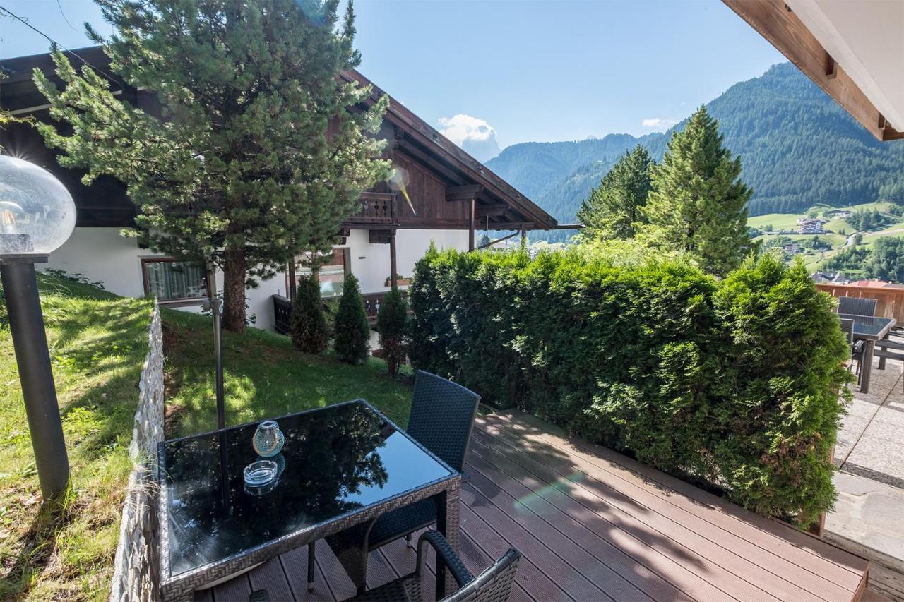 Garni Alba Bed & Breakfast St. Ulrich in Gröden Exterior foto