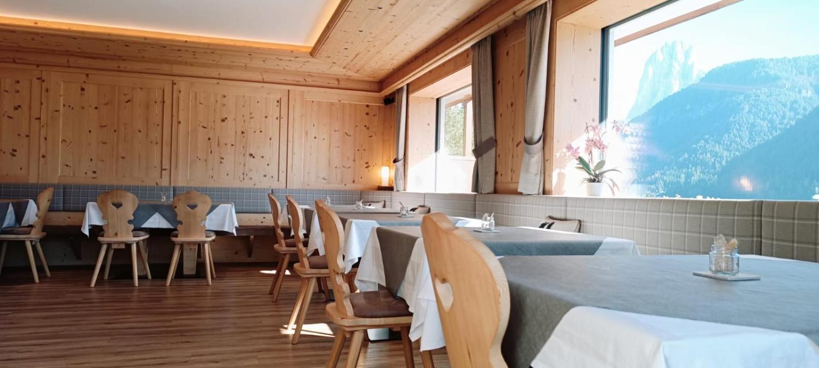Garni Alba Bed & Breakfast St. Ulrich in Gröden Exterior foto