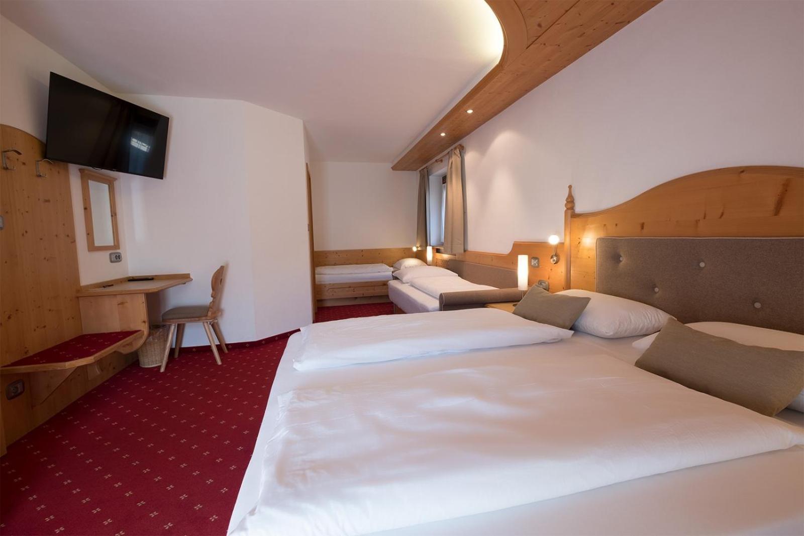 Garni Alba Bed & Breakfast St. Ulrich in Gröden Exterior foto