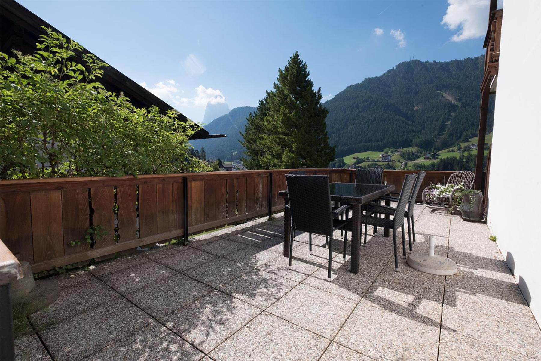 Garni Alba Bed & Breakfast St. Ulrich in Gröden Exterior foto